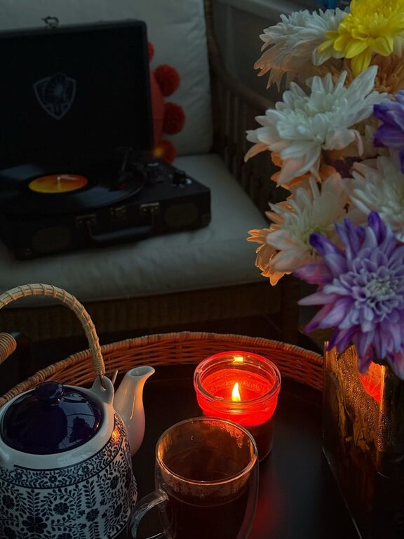 How to Create a Relaxing Playlist for Evenings: A Simple Guide
